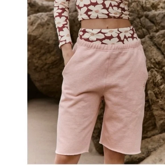 Free People Fp movement For The Win Long Shorts in Pastel Peach Sz M NWT $58 - Picture 5 of 7